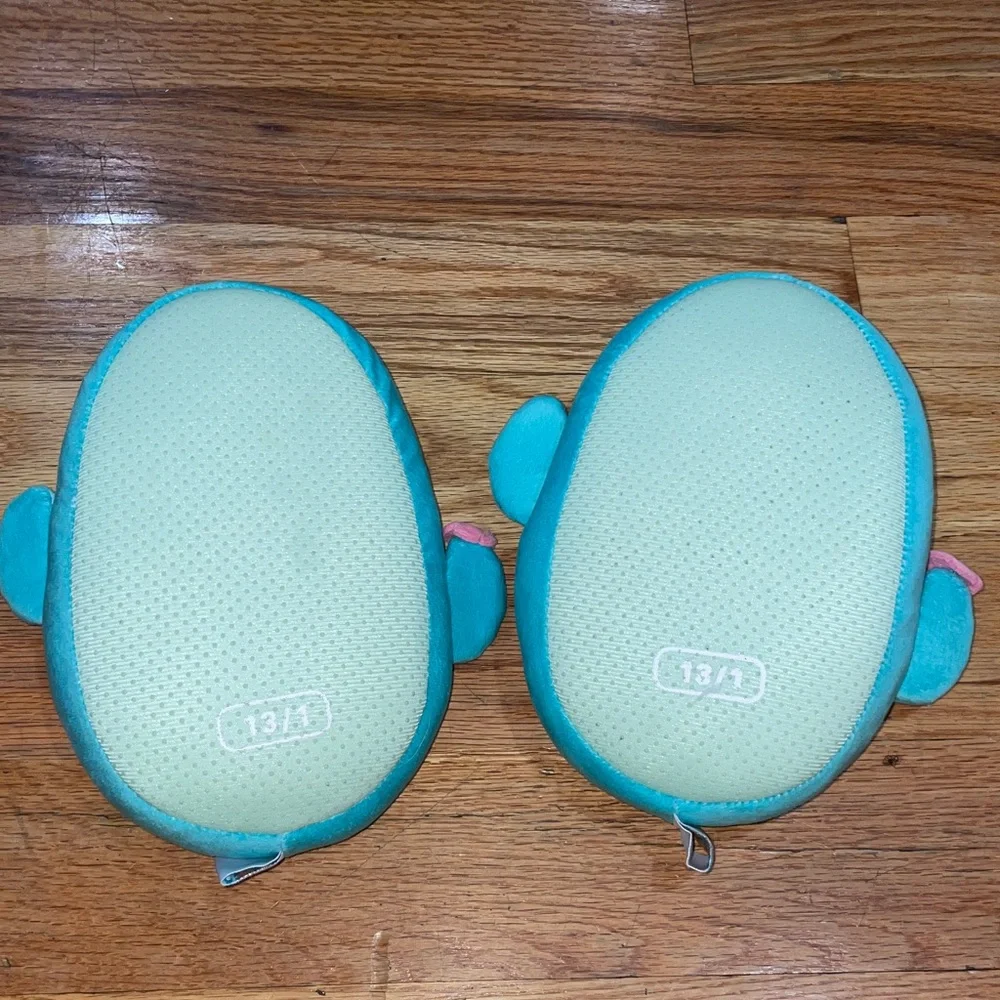 NEW Girls Graciela Cactus Squishmallows Teal Kids Plush Slippers M 13 / 1